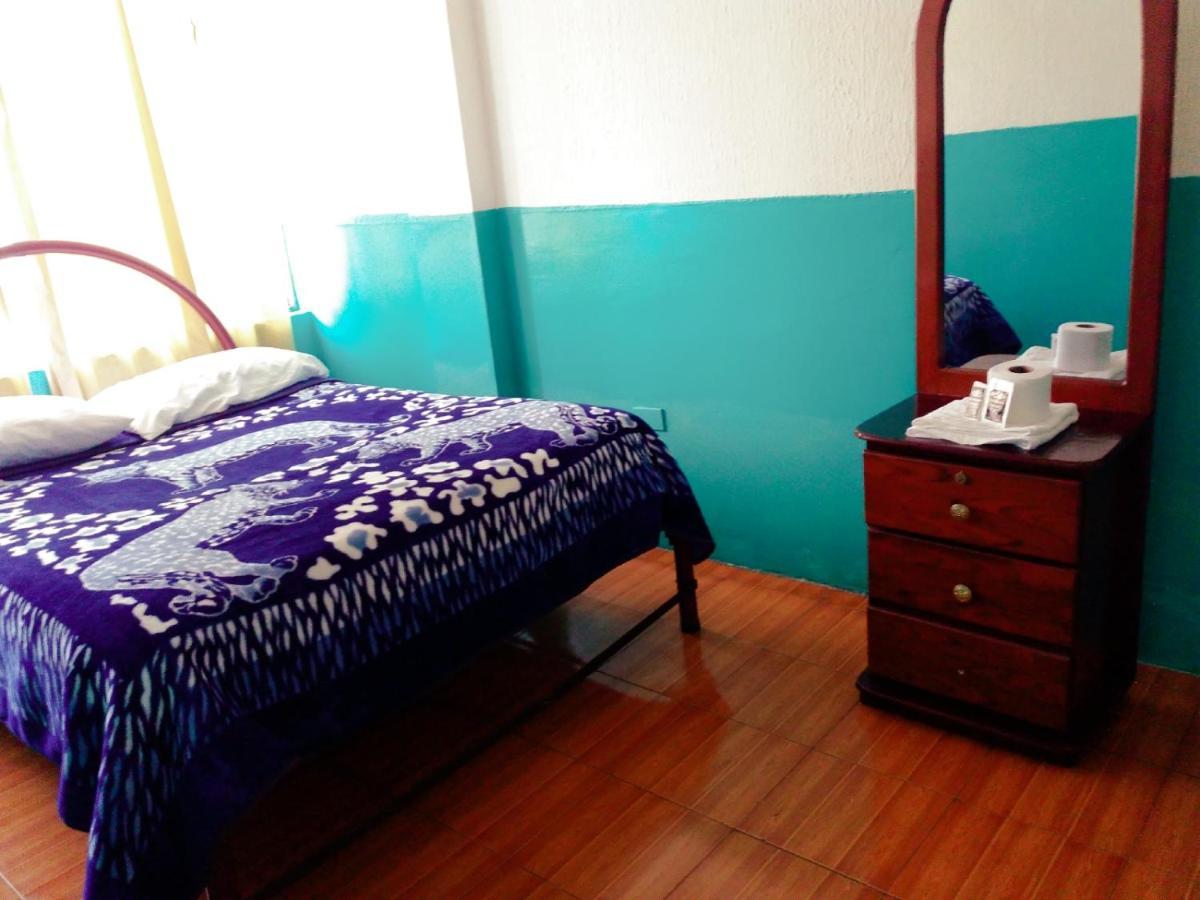 Napoles Emperador II Hotell Ambato Exteriör bild